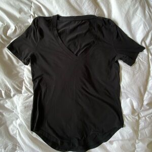Lululemon black love tee (v-neck)